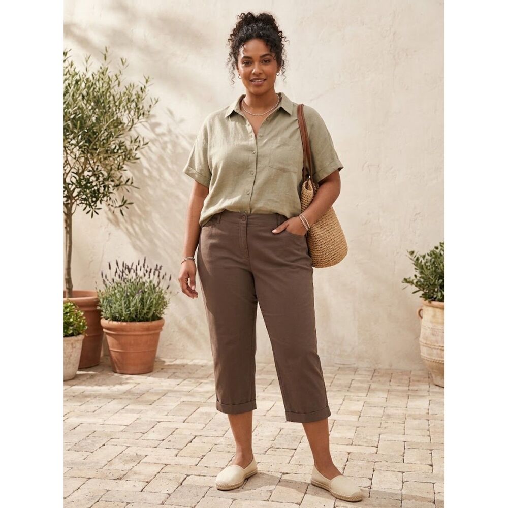 Sag Harbor Brown Cuffed Capri Pants Size 14P Petites
